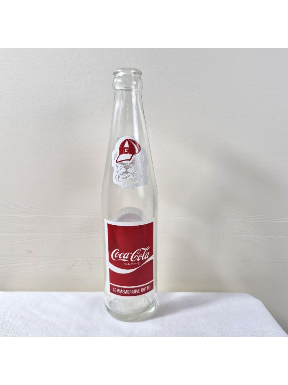 1985 Coca Cola UGA Georgia Bulldogs Bicentennial 1785-1985 10oz Coke ACL Bottle